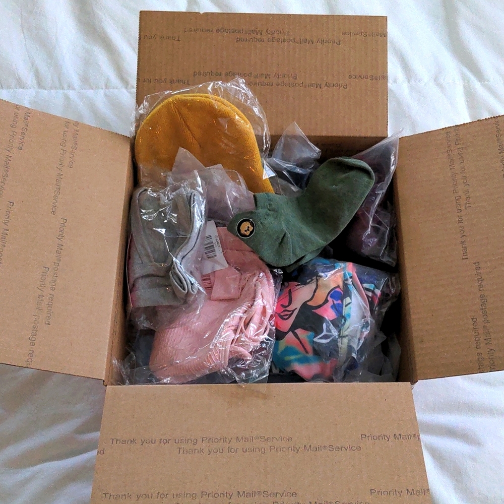 10 items Per Lot Wholesale
